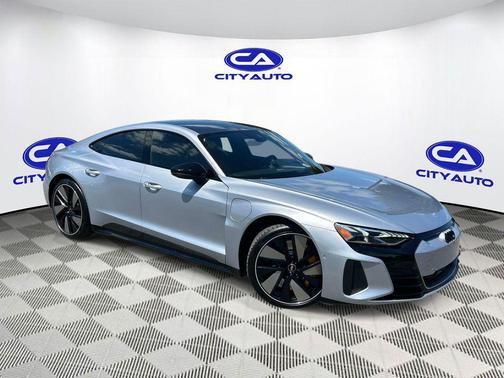 Florett Silver Metallic 2022 Audi RS e-tron GT quattro