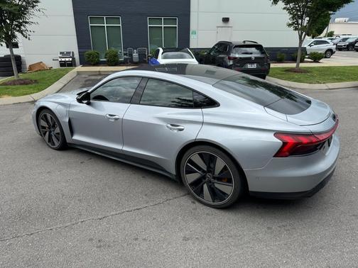 Florett Silver Metallic 2022 Audi RS e-tron GT quattro