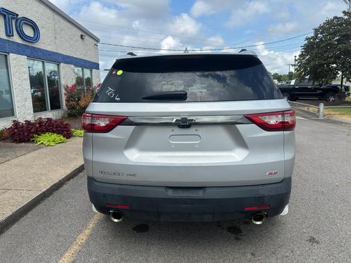Silver Ice Metallic 2021 Chevrolet Traverse RS