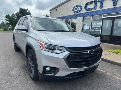 Silver Ice Metallic 2021 Chevrolet Traverse RS