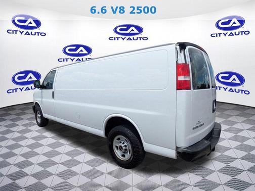 2022 GMC Savana 2500 Work Van