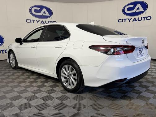2022 Toyota Camry LE