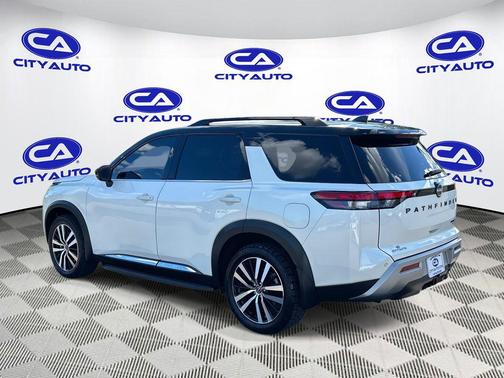 2024 Nissan Pathfinder Platinum 4WD