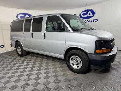 2017 Chevrolet Express 2500 LS