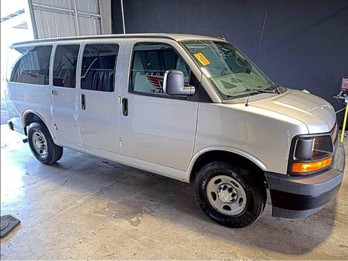 2017 Chevrolet Express 2500 LS