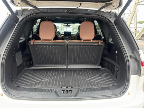 Pristine White Metallic Tri-Coat 2020 Lincoln Aviator Reserve AWD