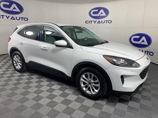 Oxford White 2021 Ford Escape SE