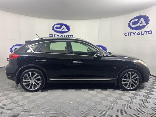 2017 INFINITI QX50 Base