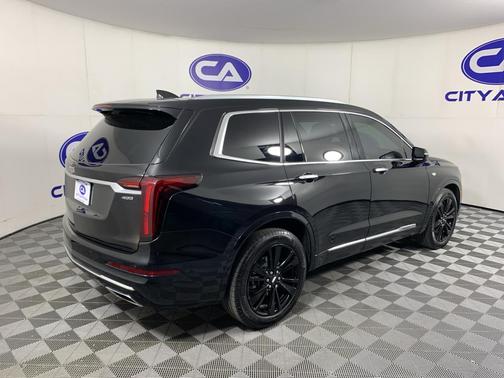 Stellar Black Metallic 2022 Cadillac XT6 Premium Luxury FWD