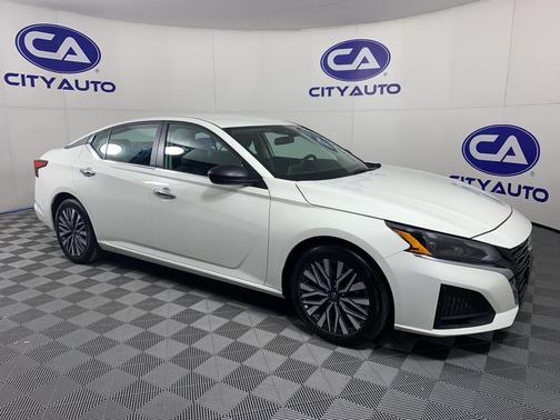 2025 Nissan Altima SV FWD