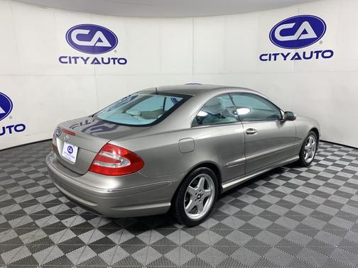 Pewter Metallic 2004 Mercedes-Benz CLK-Class 500