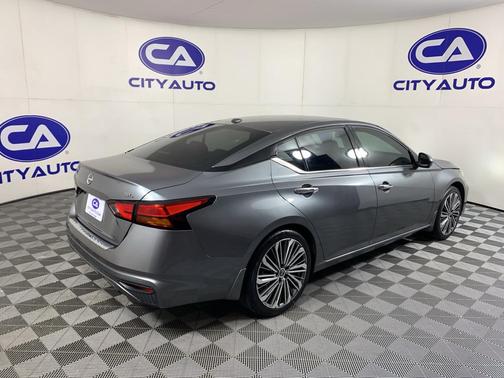 Gun Metallic 2023 Nissan Altima 2.5 SL
