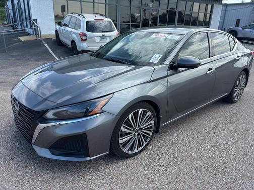 Gun Metallic 2023 Nissan Altima 2.5 SL