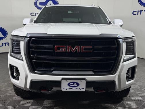 2022 GMC Yukon XL 4WD AT4