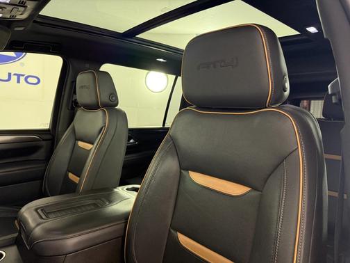 2022 GMC Yukon XL 4WD AT4