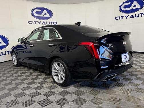 2023 Cadillac CT4 Luxury