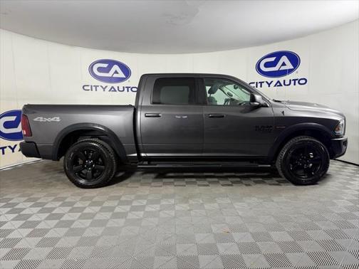 2019 RAM 1500 SLT