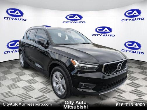 2021 Volvo XC40 T4 Momentum