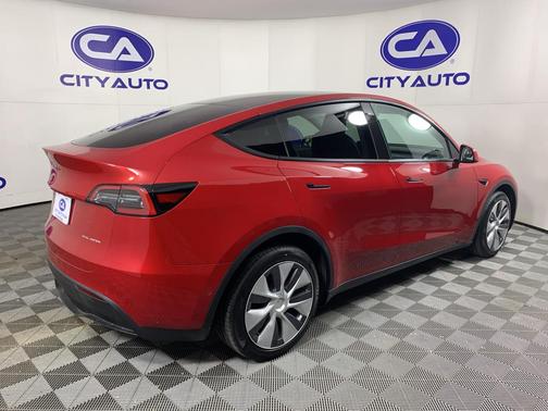 2022 Tesla Model Y Long Range Dual Motor All-Wheel Drive