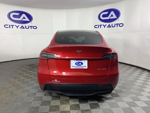 2022 Tesla Model Y Long Range Dual Motor All-Wheel Drive