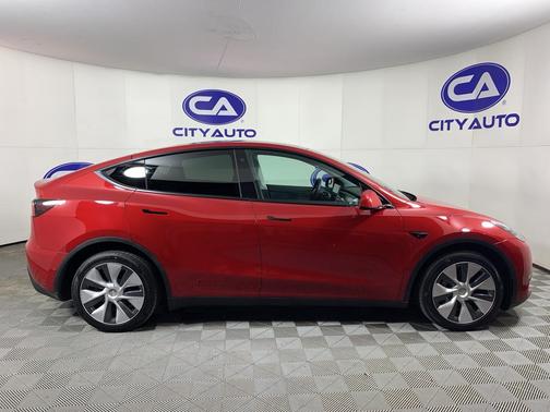 2022 Tesla Model Y Long Range Dual Motor All-Wheel Drive