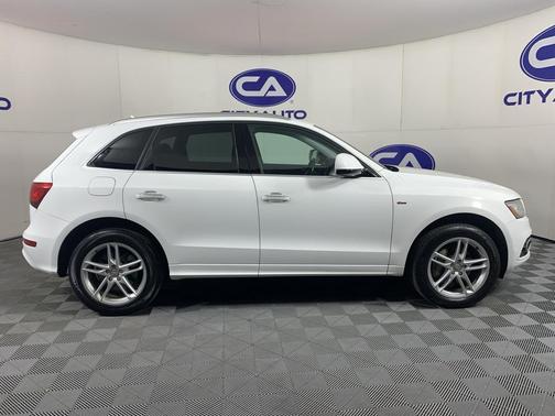 Ibis White 2017 Audi Q5 3.0T Premium Plus