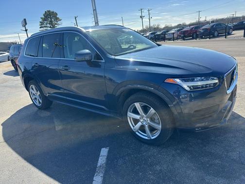 2021 Volvo XC90 T6 Momentum