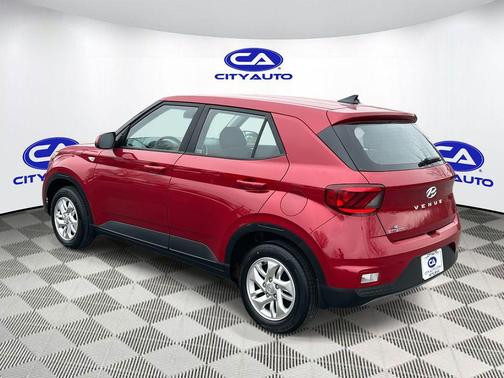 2022 Hyundai VENUE SE