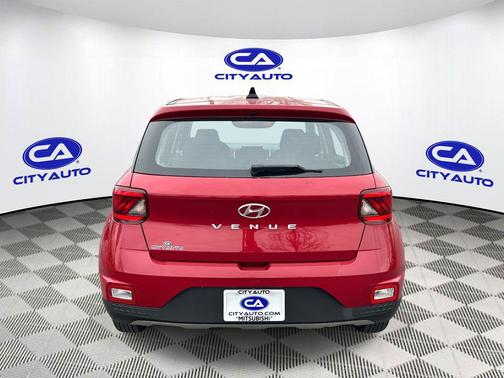 2022 Hyundai VENUE SE