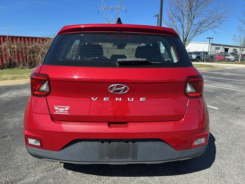 2022 Hyundai VENUE SE