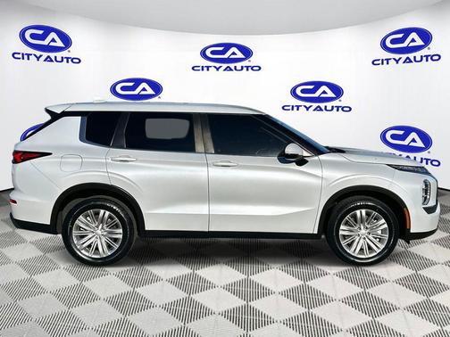 2024 Mitsubishi Outlander ES 2.5 2WD