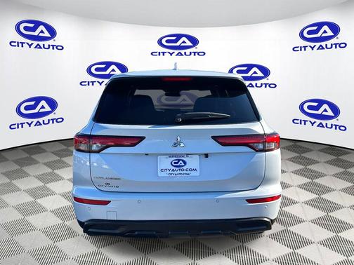 2024 Mitsubishi Outlander ES 2.5 2WD