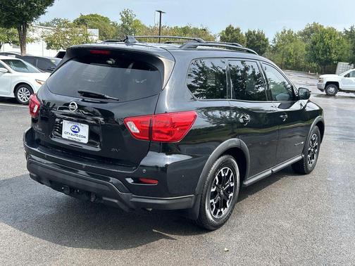 2020 Nissan Pathfinder SV