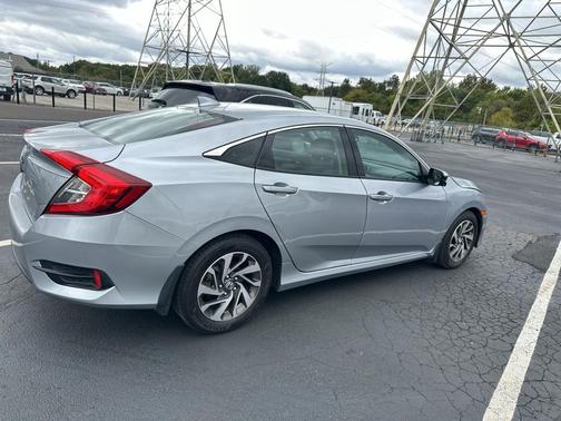 Lunar Silver Metallic 2018 Honda Civic EX