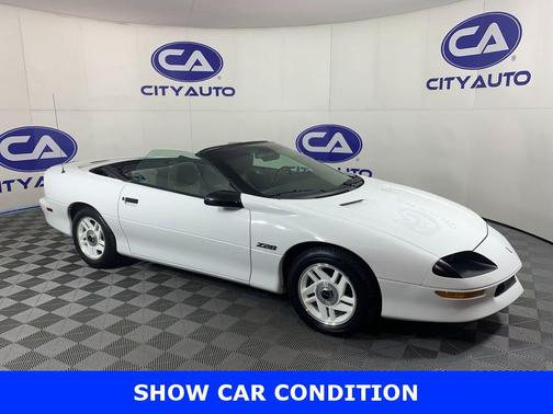 WHITE 1994 Chevrolet Camaro Z28