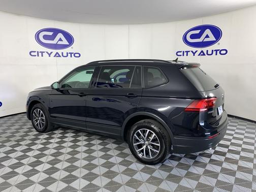 Deep Black Pearl 2021 Volkswagen Tiguan 2.0T S