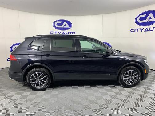 Deep Black Pearl 2021 Volkswagen Tiguan 2.0T S
