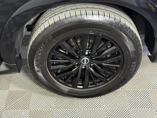 2023 Nissan Armada SL 2WD