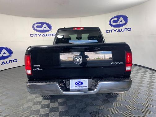 Diamond Black Crystal Pearlcoat 2024 RAM 1500 Classic SLT