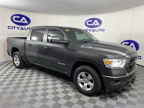 Granite Crystal Metallic Clearcoat 2019 RAM 1500 Big Horn