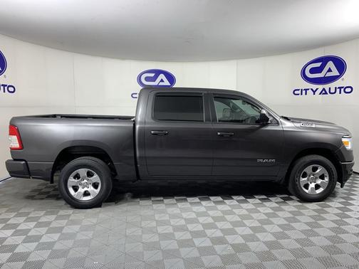 Granite Crystal Metallic Clearcoat 2019 RAM 1500 Big Horn