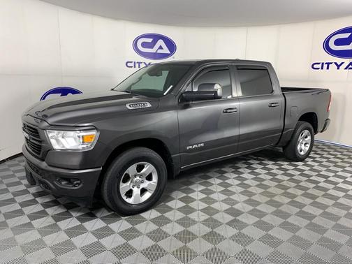 Granite Crystal Metallic Clearcoat 2019 RAM 1500 Big Horn
