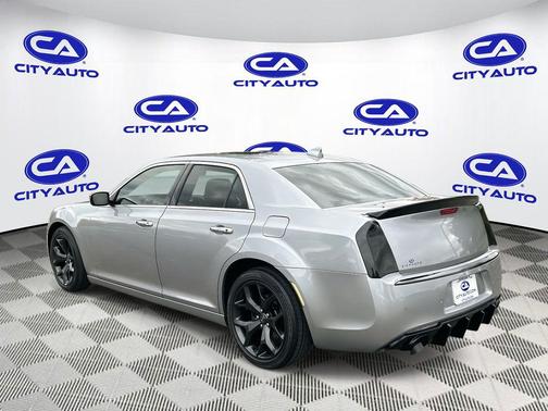 2016 Chrysler 300C Base