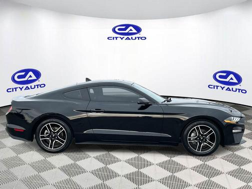 2021 Ford Mustang EcoBoost