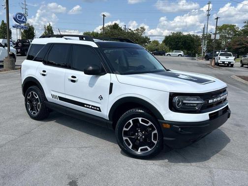 Oxford White 2023 Ford Bronco Sport Outer Banks
