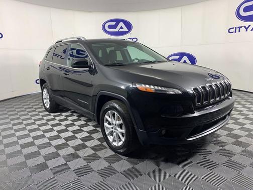 Brilliant Black Crystal Pearlcoat 2016 Jeep Cherokee Latitude