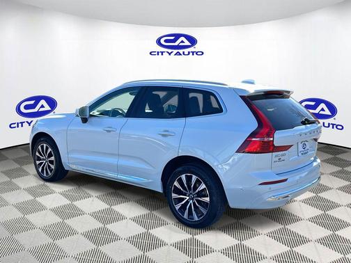 2023 Volvo XC60 B5 Plus Bright Theme