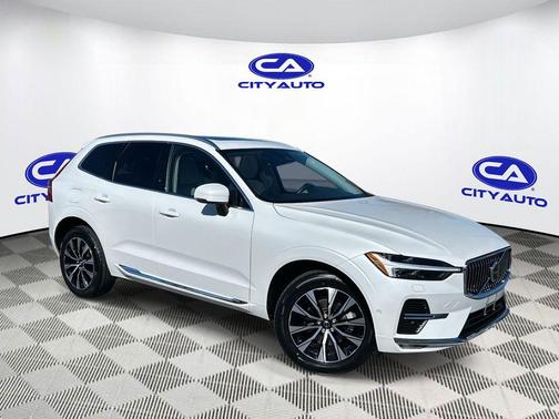 2023 Volvo XC60 B5 Plus Bright Theme