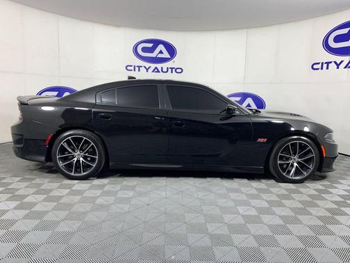 Pitch Black Clearcoat 2018 Dodge Charger R/T Scat Pack