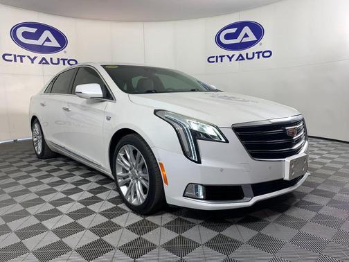Crystal White Tricoat 2019 Cadillac XTS Luxury